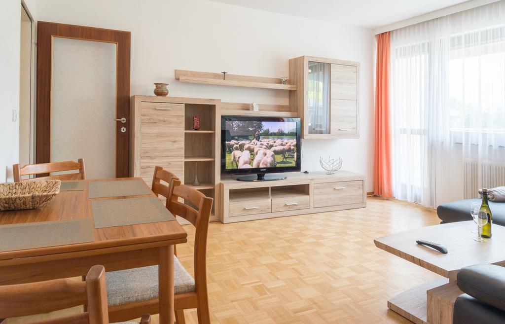 Apartment Seeblick Zell am See Habitación foto